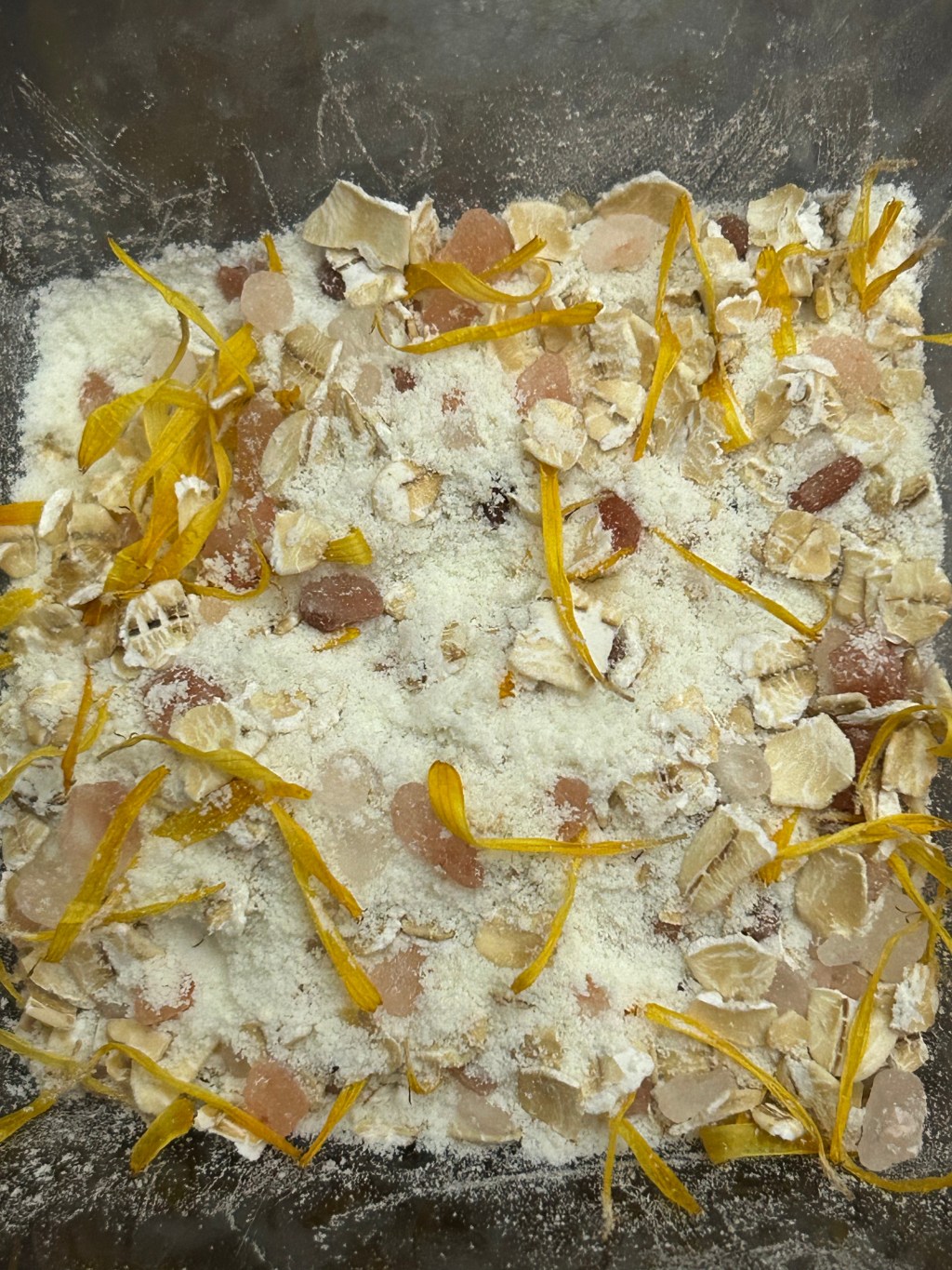 Milky calendula foot&nbsp;soak